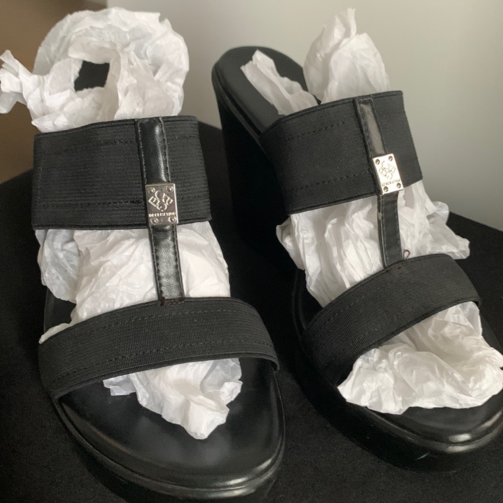 BCBG black sandle, wore 1-2